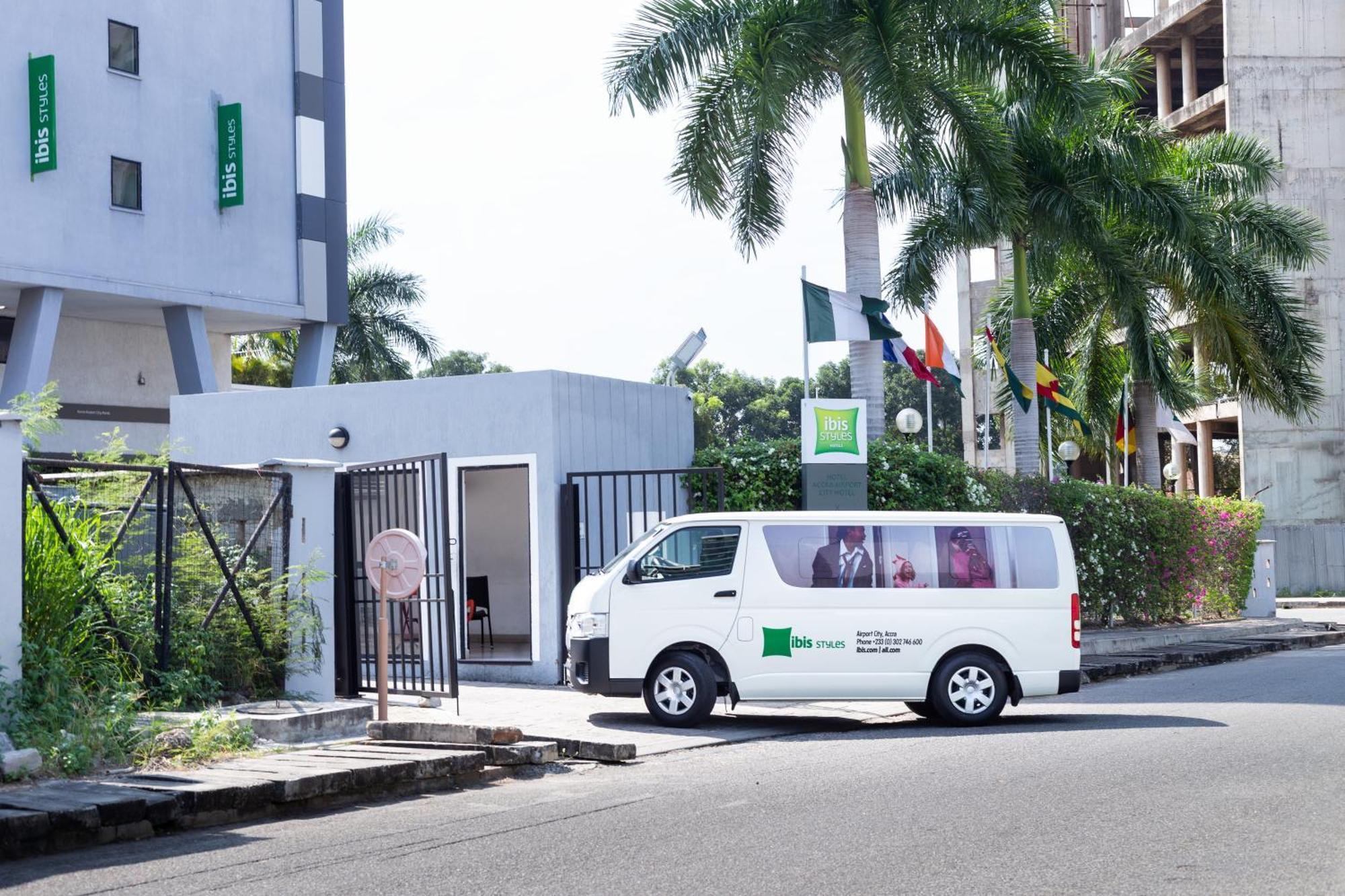 Hotel Ibis Styles Accra Airport Exterior foto