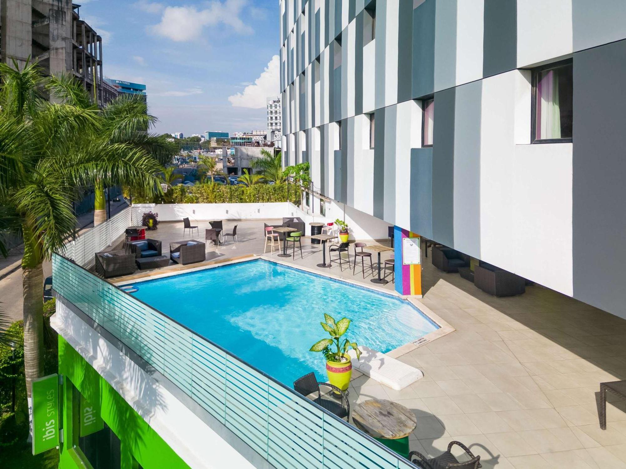 Hotel Ibis Styles Accra Airport Exterior foto