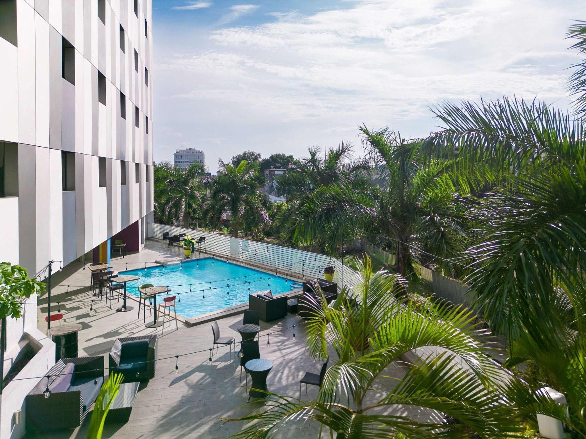 Hotel Ibis Styles Accra Airport Exterior foto