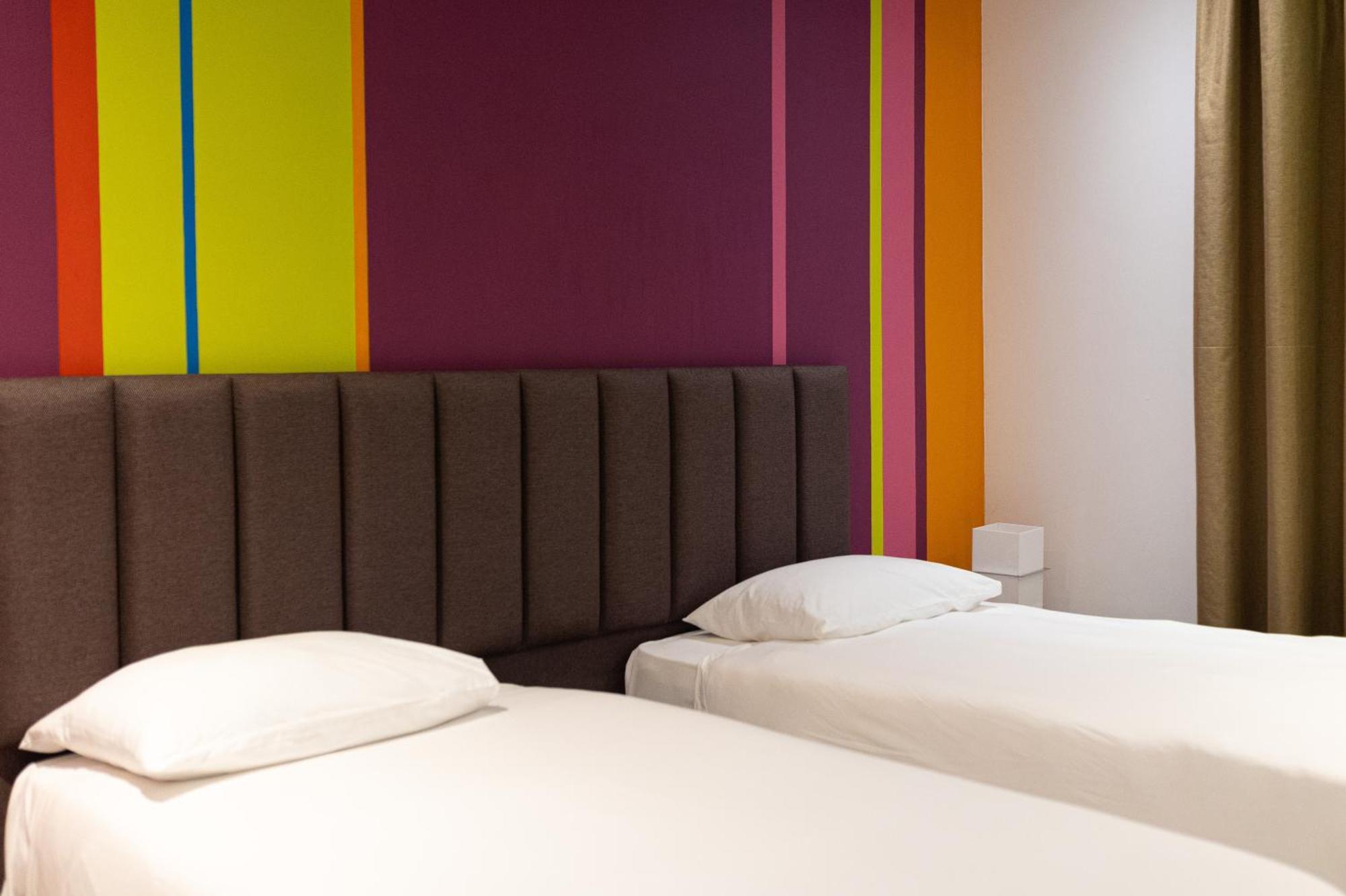 Hotel Ibis Styles Accra Airport Exterior foto